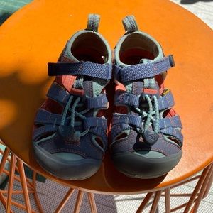 Unisex Keen toddler sandals